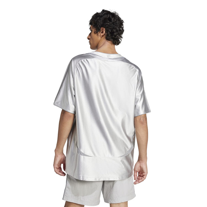 Men's light grey Adicolor tee back view, smooth fabric and curved hem