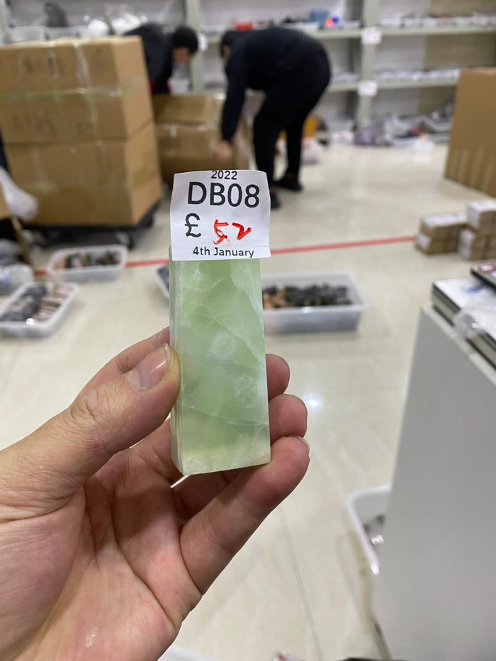 DB08