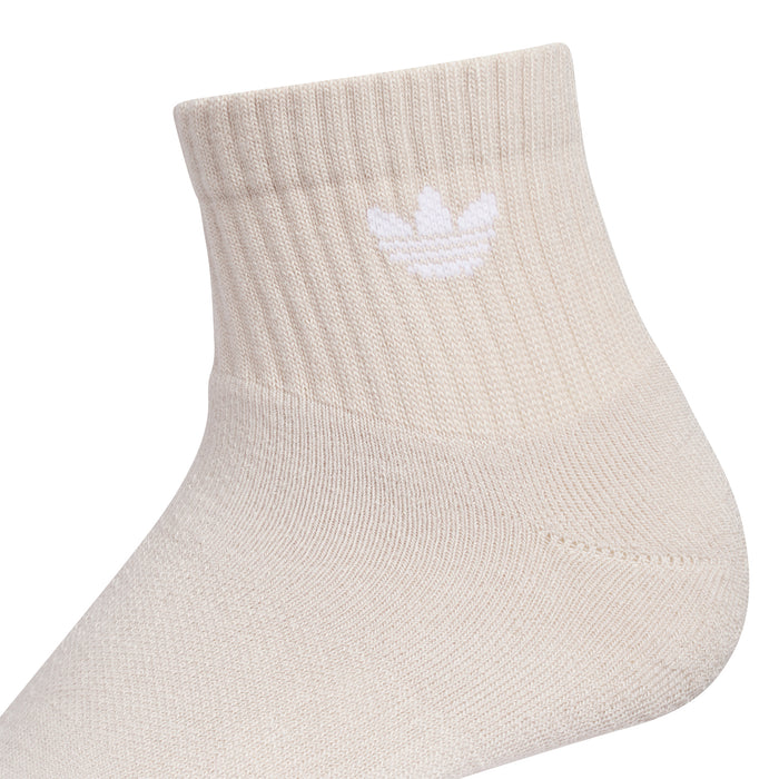 Kids quarter sock in light beige/cream with Trefoil logo at ankle