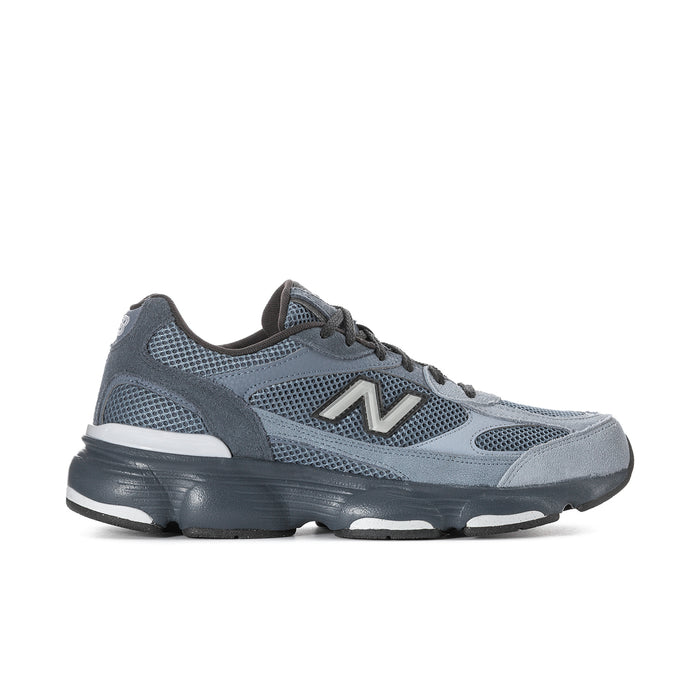 Men's New Balance running shoes, light blue mesh with dark blue N logo