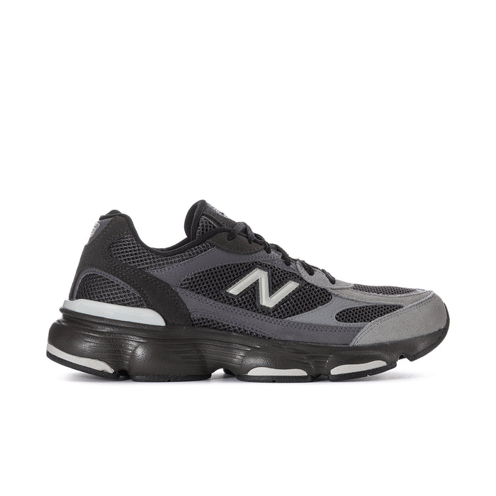 Men's New Balance 603 mesh sneakers, black and gray with N logo and lace-up