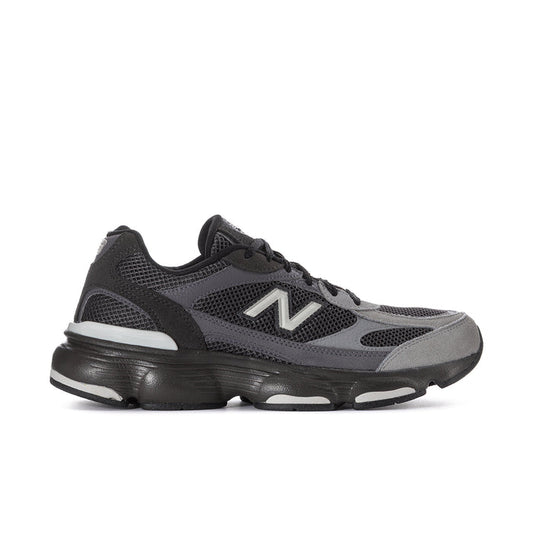 Men's New Balance 603 mesh sneakers, black and gray with N logo and lace-up
