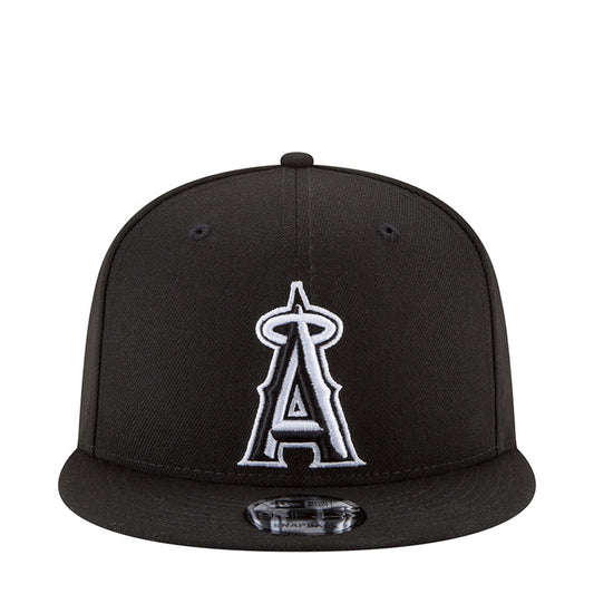 Black baseball cap with white A logo and flat brim snapback