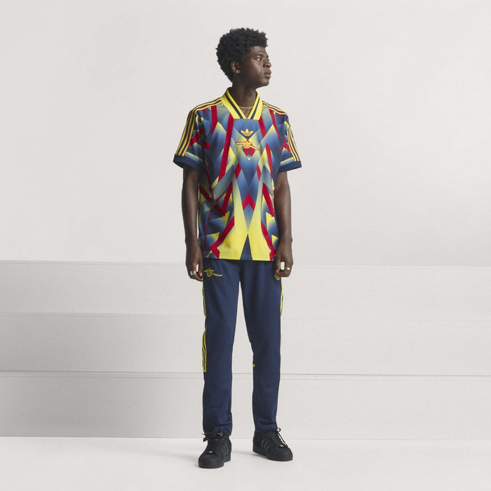Men's multicolor short-sleeve jersey with yellow trim, full front view