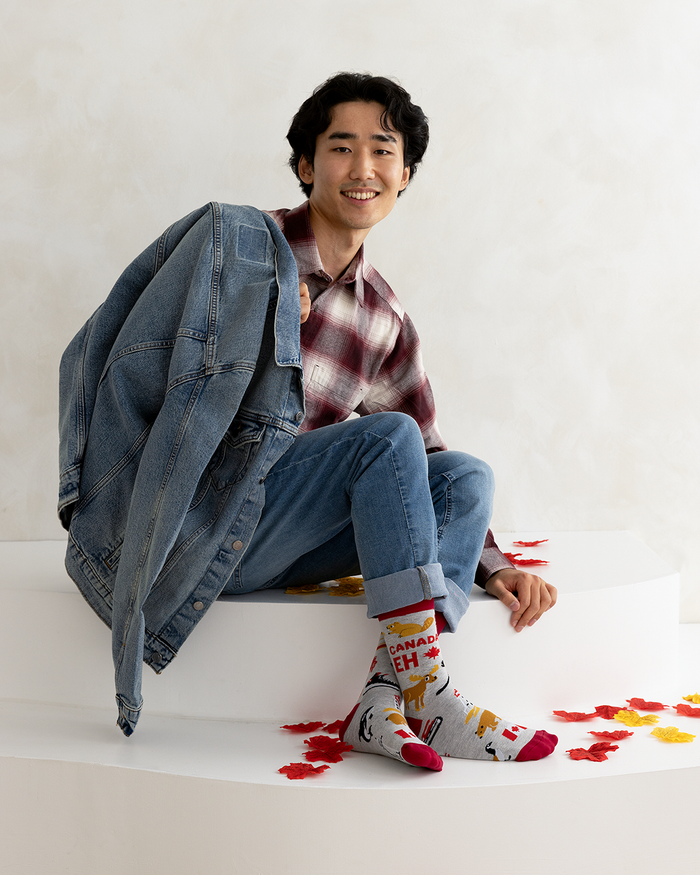 CANADA EH CANADIAN NOVELTY MEN'S CREW SOCKS - UPTOWN