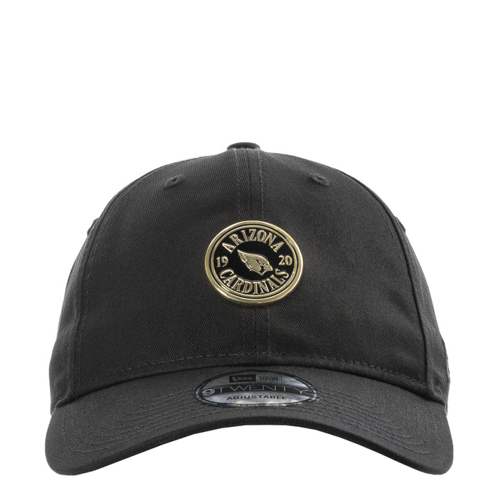 Black baseball cap with Arizona Cardinals circular badge in gold and black.