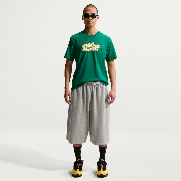 Men's malachite green sport tee with Nike logo on the front, crew neck.