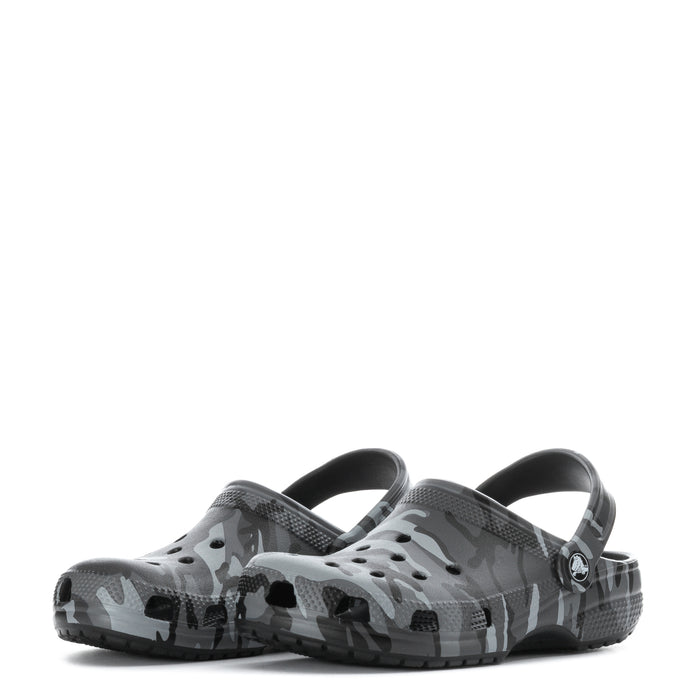 Kids camouflage clogs, slate gray, side view with heel strap