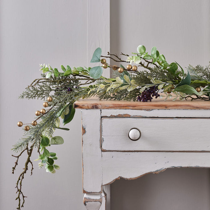 GA24008 - 1.5m Classic Gold Berry Garland.jpg