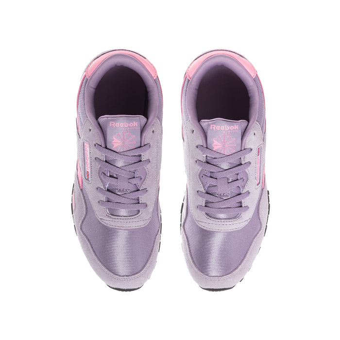 Youth lilac sneakers front view with purple laces and pink-trim collar