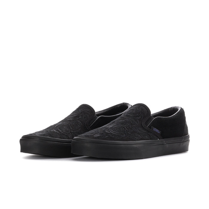 Women's slip-on sneakers, black embossed rose pattern, cushioned sole