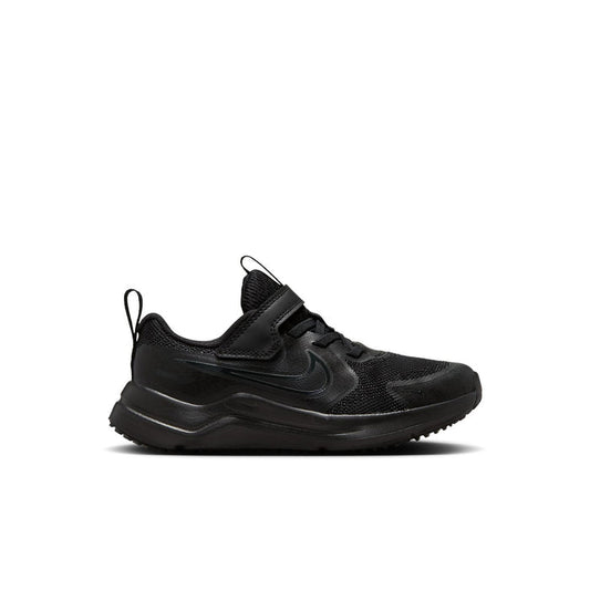 Kids running shoes in black with lace-up closure and dark Nike swoosh