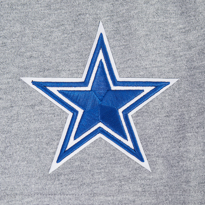 Men's heather gray Cowboys T-shirt close-up of blue star emblem