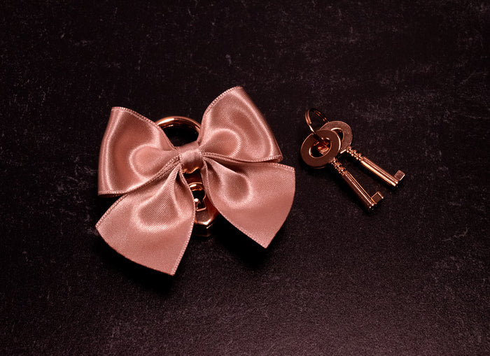 Deluxe Bow Heart Lock