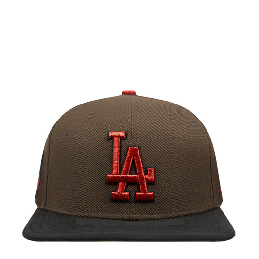 Two-tone strapback cap, brown crown with red LA embroidered logo and black brim