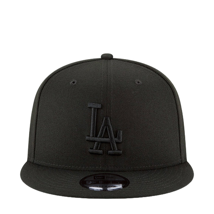 Black baseball cap with raised LA logo on front panel