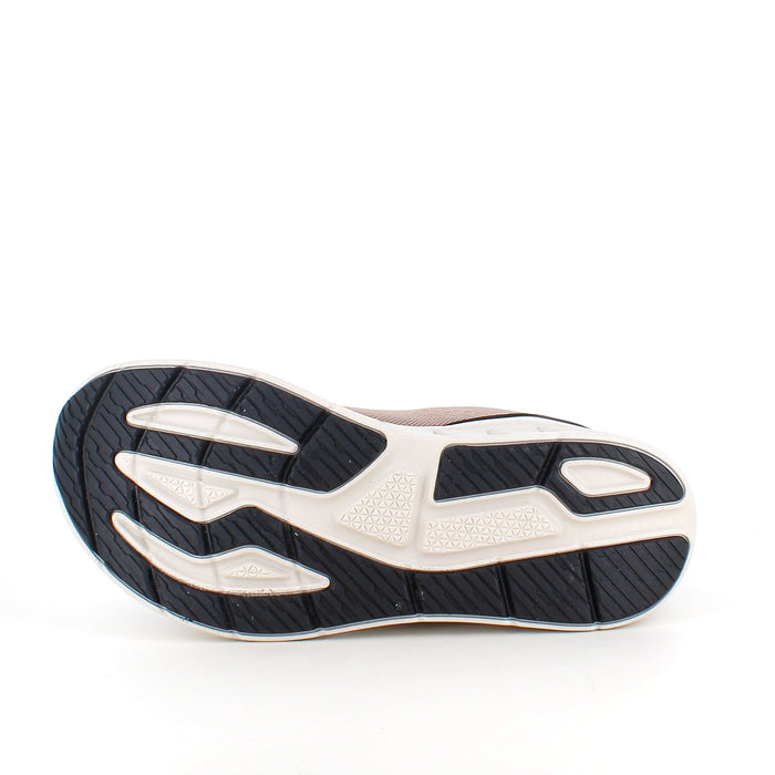 Extra bred sneaker med stötdämpning och ventilerande ovandel i taupe