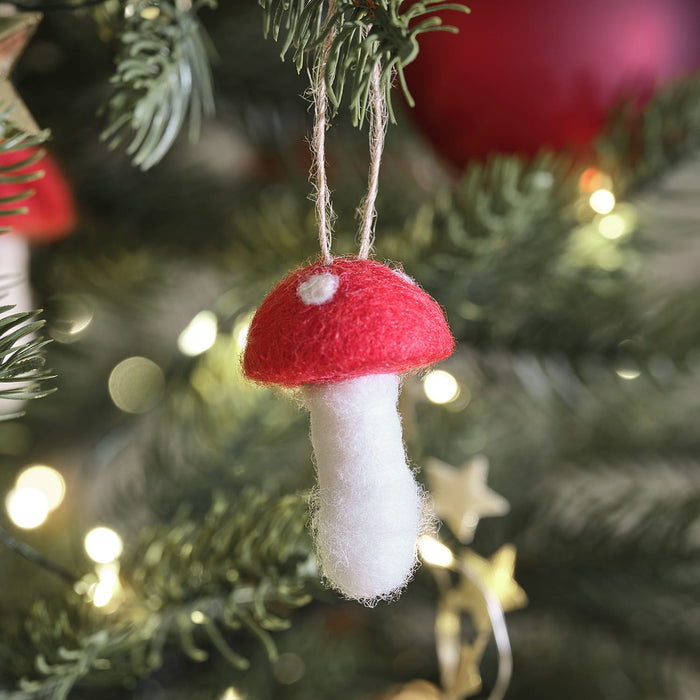 DE24012 (4) - Trio of Winter Woodland Felt Hanging Decorations.jpg
