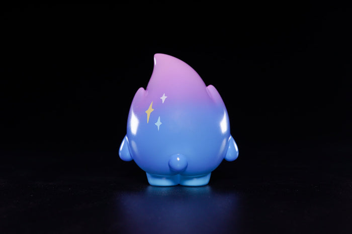 FLAEW Shooting Star by MUPA x Ngaew Ngaew, a 7cm resin toy featuring whimsical design elements, part of a collectible art toy series with a secret version.