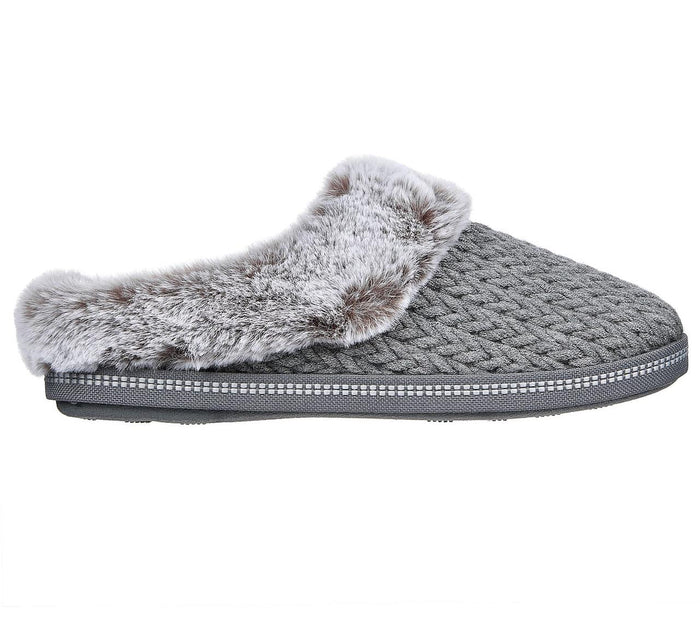 Grå tofflor med konstpäls från Skechers