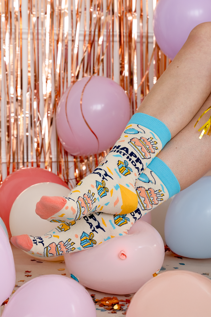 WOMEN'S CUTE HAPPY BIRTHDAYSOCKS - UPTOWN SOX