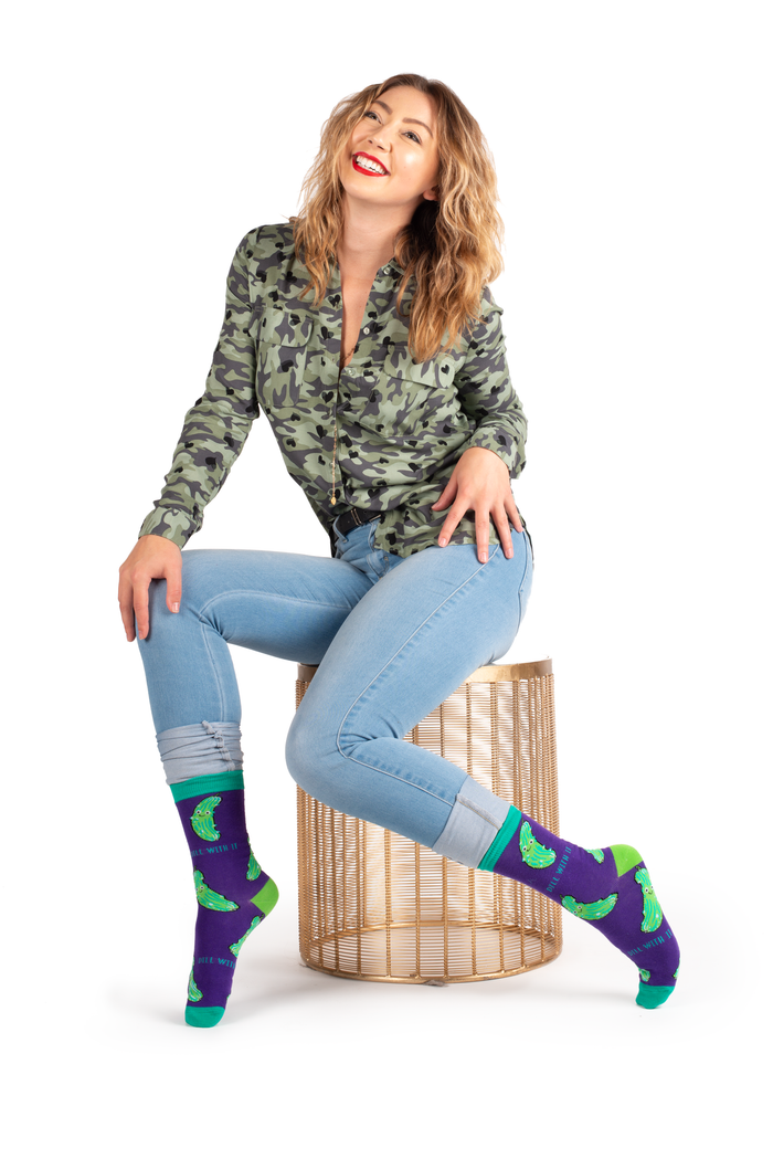 WOMENS-CREW NOVELTY-PICKLE-SOCKS