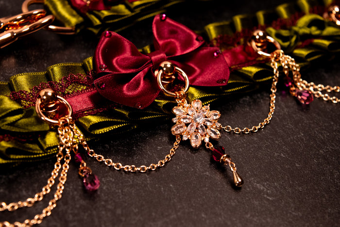 "Juliette" - Moss & Burgundy Luxury Collar