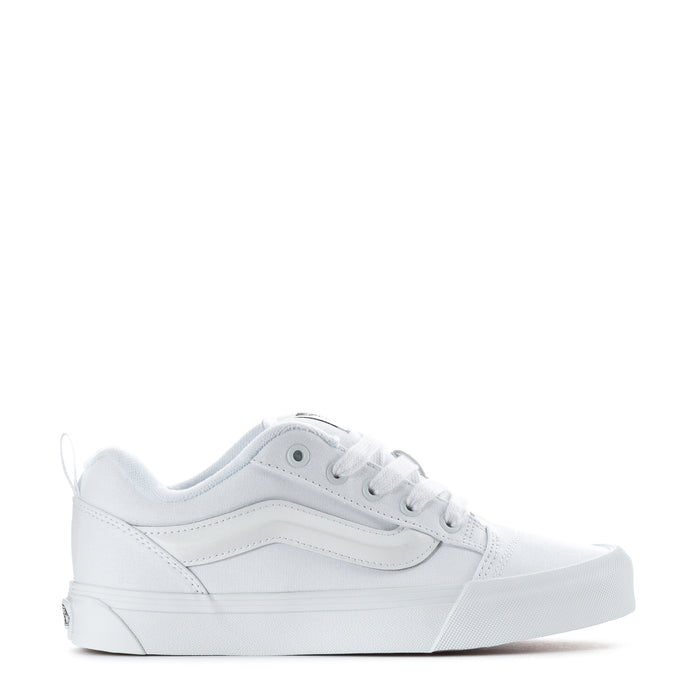 Youth white low-top sneaker with lace-up and side stripe