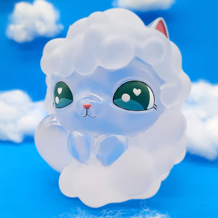 Kumo Kitty, a 4-inch tall high-grade resin toy, depicts a cartoon animal figure with heart details. Limited edition of 50 pieces.