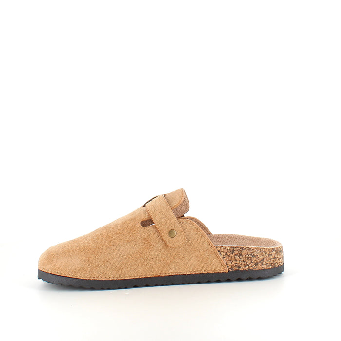 Ljusbrun slip-on sandal i textil – lätt & naturlig modell