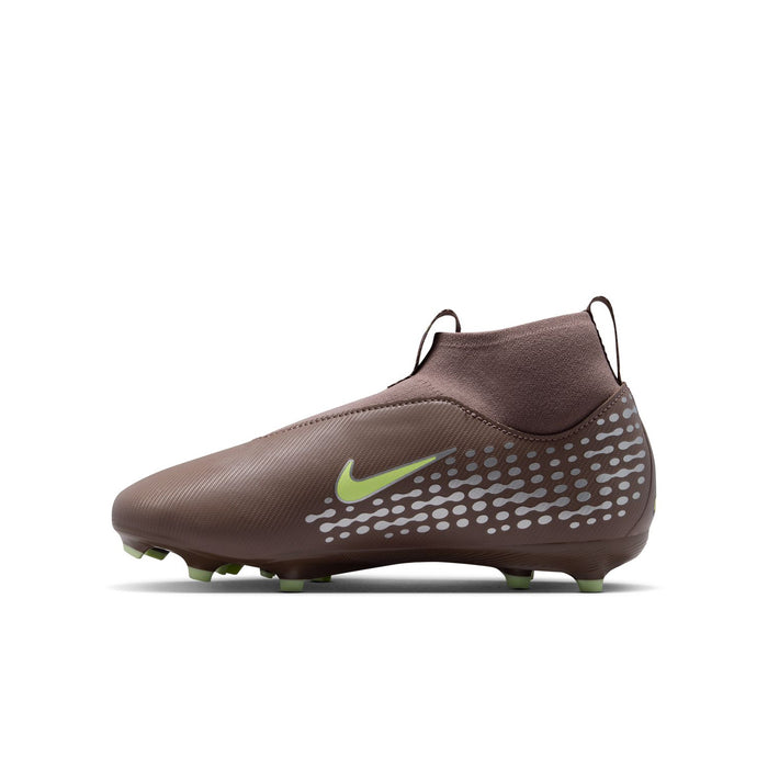 Youth plum soccer cleat with green Nike swoosh and dotted pattern on the side