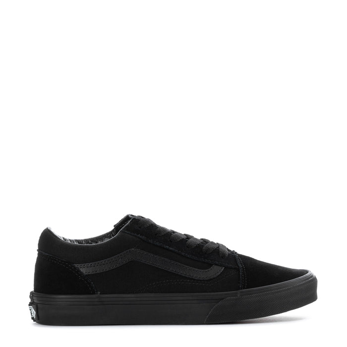 Youth black lace-up skate sneakers with side stripe and rubber sole