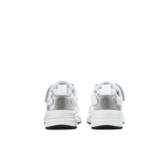 Kids' retro-style sneakers, back view with white heel tab and dark outsole