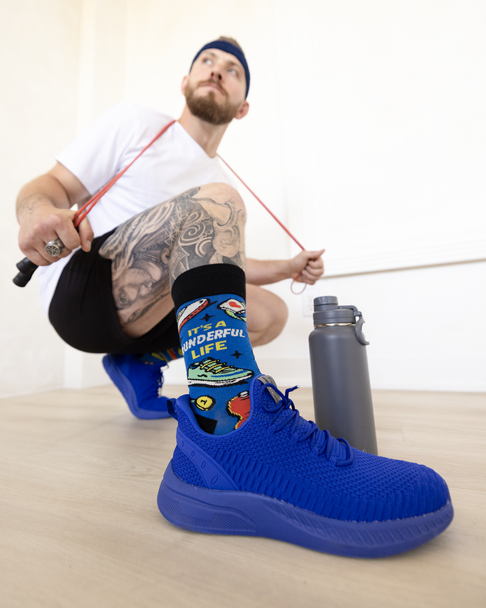 SPORTY RUNNING ENTHUSIAST MEN'S CREW SOCKS - UPTOWN SOX