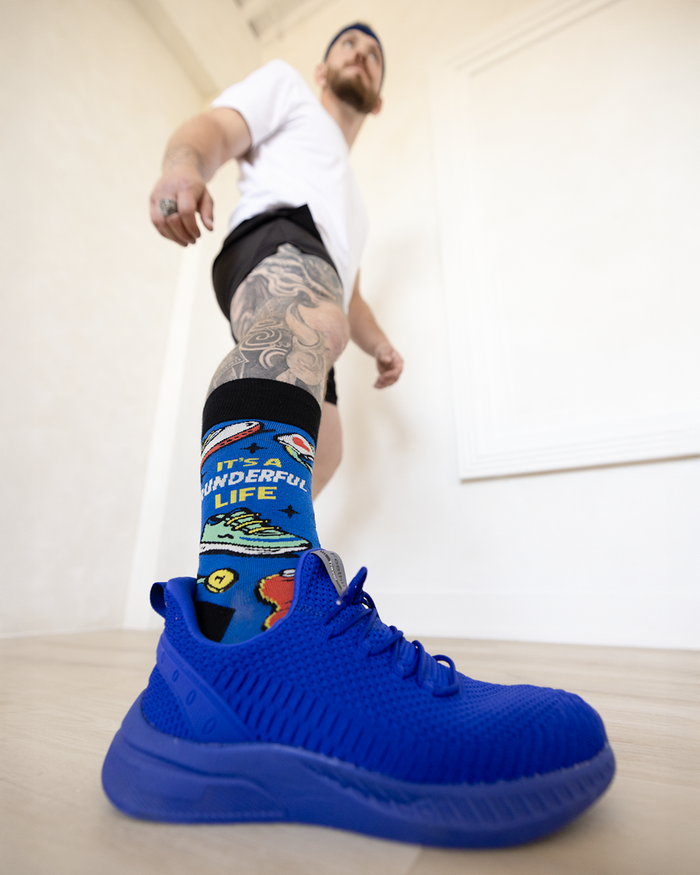 SPORTY RUNNING ENTHUSIAST MEN'S CREW SOCKS - UPTOWN SOX
