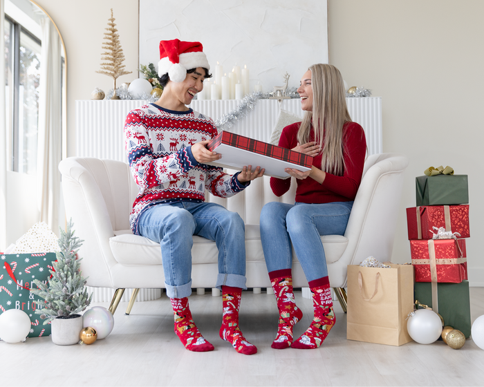 WOMEN'S CHRISTMAS DOGS SANTA PAWS SOCKS - UPTOWN SOX