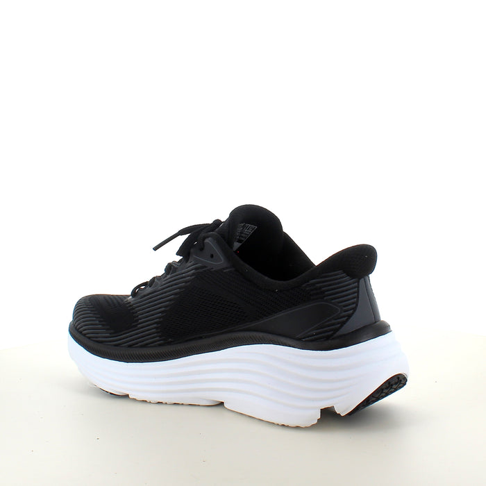 Skechers Max Cushioning Svart slip-on sneaker med stötdämpning