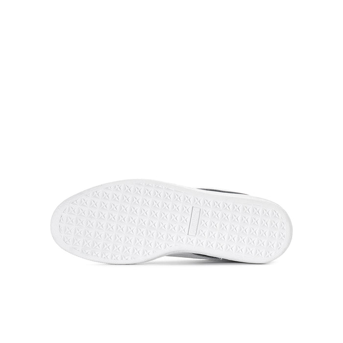 Youth sneaker outsole, white rubber tread base