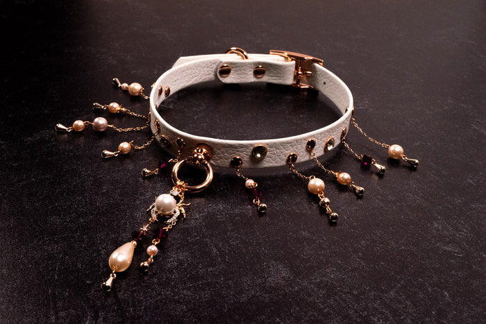 "White Widow" - White Leather Collar _ LIMITED _